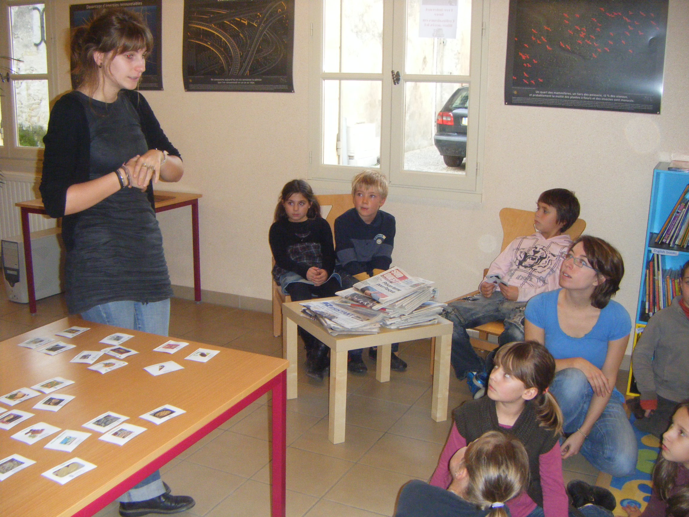 Le groupe des CE2-CM1 avec les animatrices des Petits Débrouillards