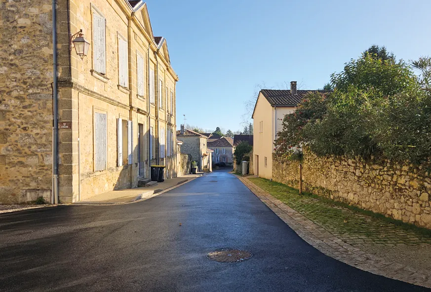 Aménagement du bourg, cours des fossés