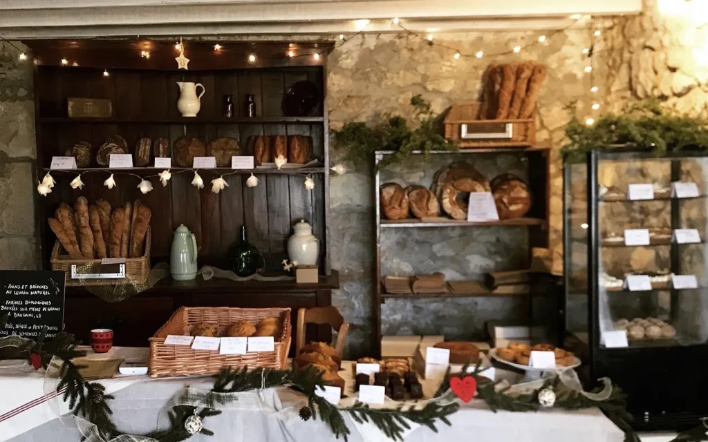 La Ferme du Pigeonnier, pains au levain et pâtisseries à Gensac